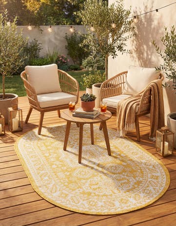 Yellow Easy-Clean Aztec Indoor / Outdoor Oval Rug