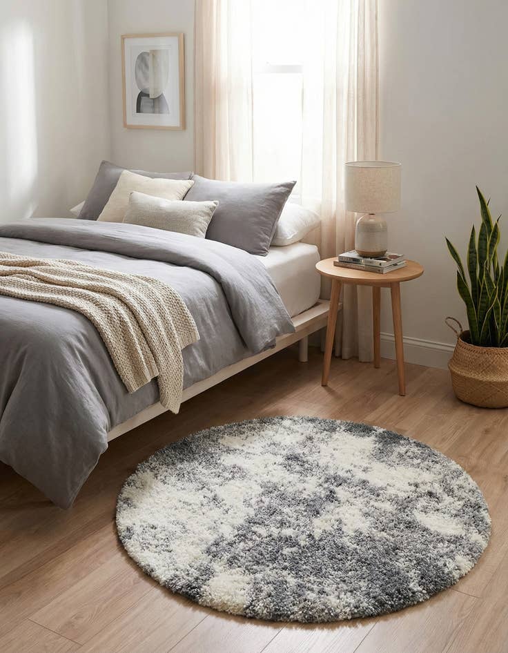 Detail image of  3' 3 x 3' 3 Soft Touch Shag Round Rug