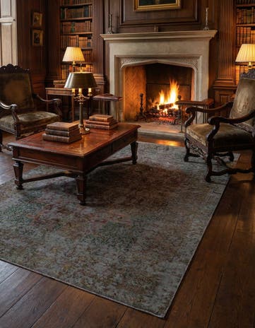 6' 9 x 9' 8 Vintage Royal Wool Rug
