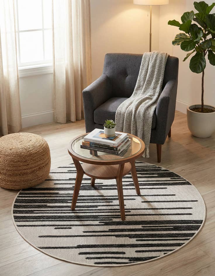 Detail image of 3' x 3'  Washable Modern Indoor / Outdoor Round Rug