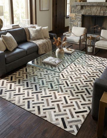5' 1 x 8' 1 Cowhide Rug
