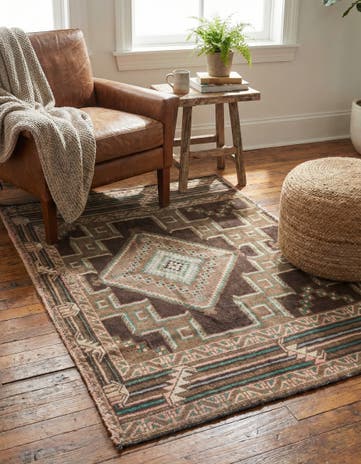 2' 7 x 3' 9 Hand Knotted Ultra Vintage Persian Wool Rug