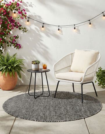3' 3 x 3' 3 Easy-Clean Jill Zarin Palm Springs Indoor / Outdoor Round Rug