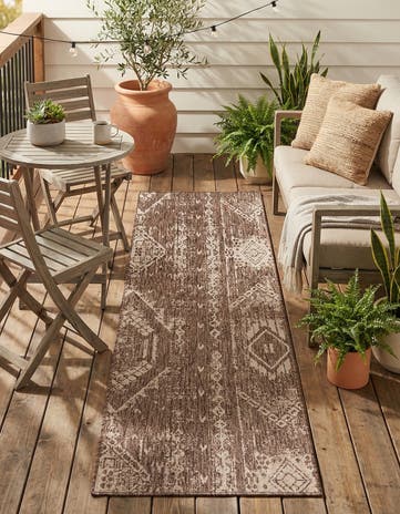 2' x 8' Easy-Clean Bohemian Indoor / Outdoor Runner Rug