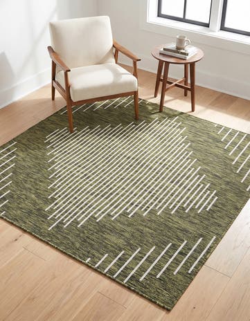 5' 3 x 5' 3 Easy-Clean Modern Indoor / Outdoor Square Rug