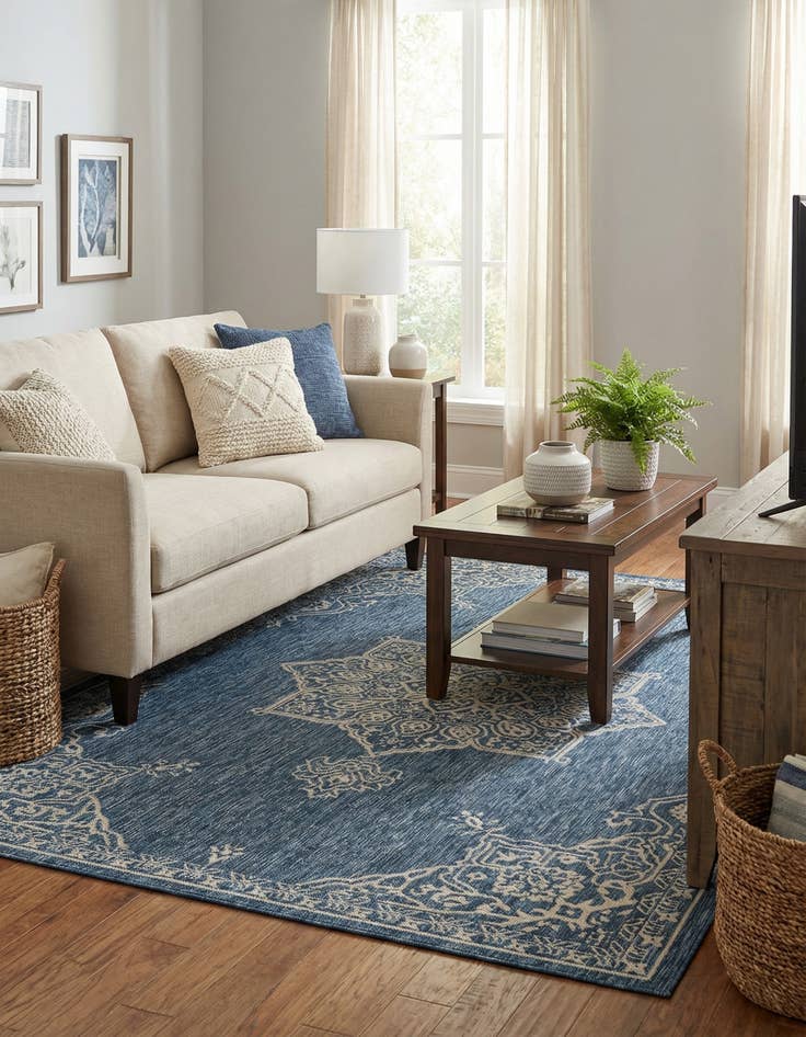 Detail image of 6' x 9'  Washable Traditional Indoor / Outdoor Rug