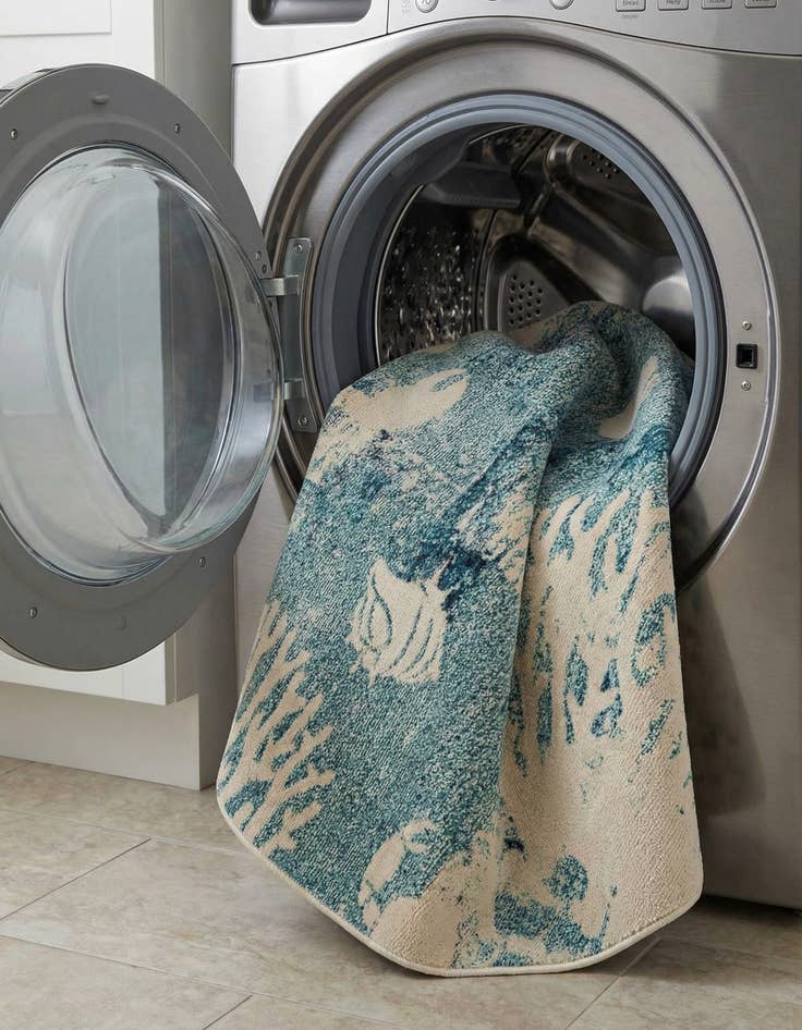 Detail image of 7' 1 x 7' 1  Washable Capri Round Rug