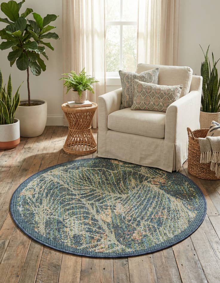 Detail image of 3' 3 x 3' 3  Washable Baja Indoor / Outdoor Round Rug