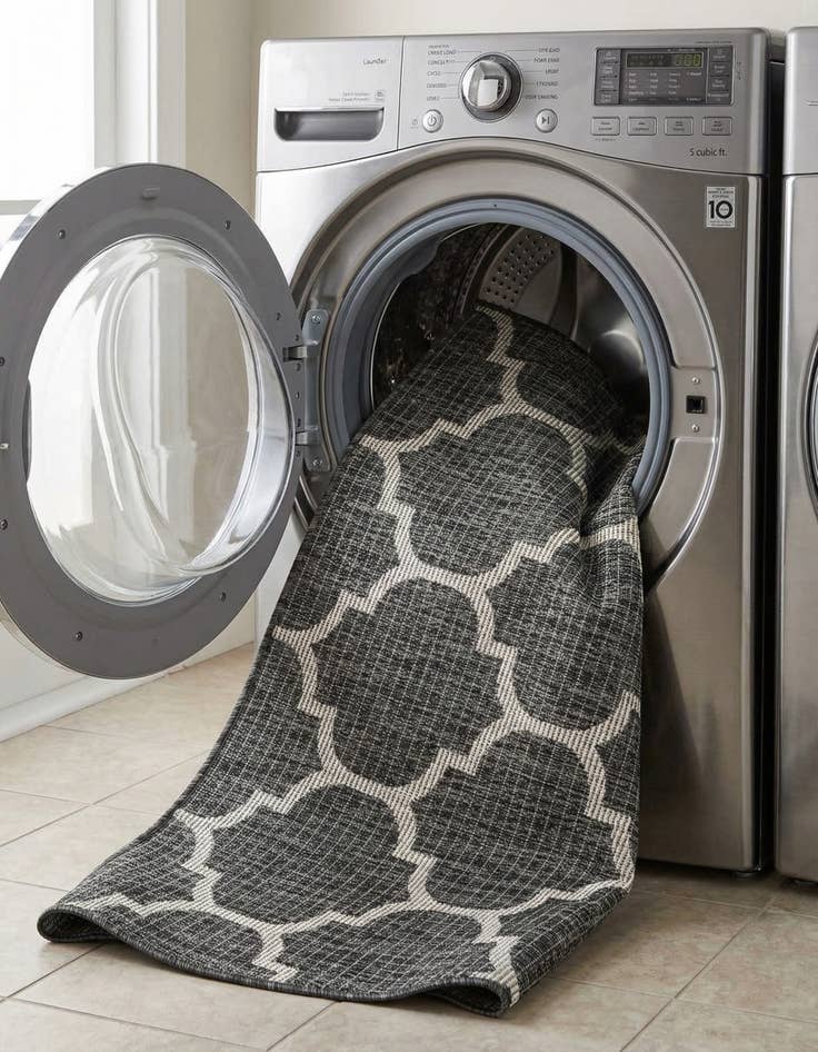 Detail image of 2' 2 x 3' 7  Washable Trellis Indoor / Outdoor Hearth Rug