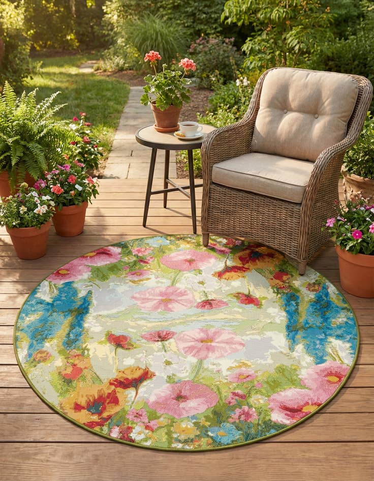 Detail image of 5' x 5'  Washable Botanical Indoor / Outdoor Round Rug