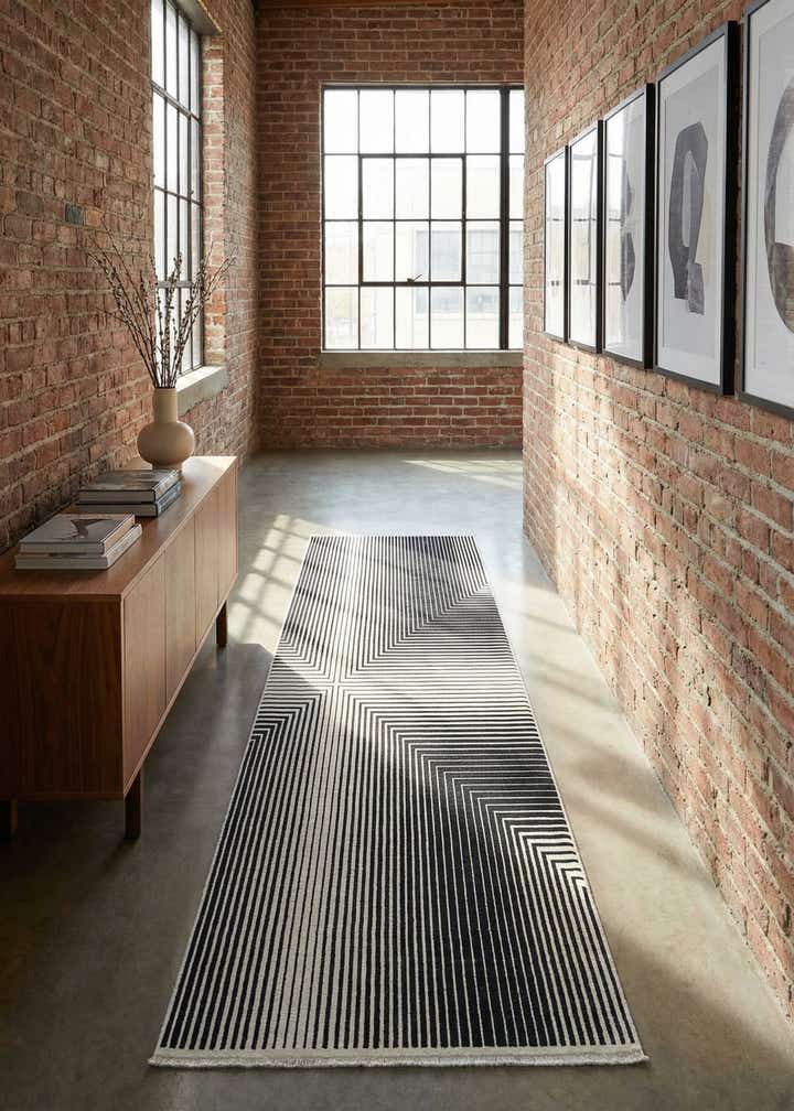 2' 7 x 12' Milano Runner Rug