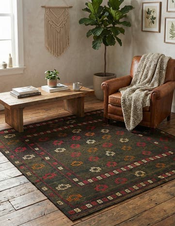 4' 2 x 4' 5 Hand Knotted Sumak Wool Square Rug