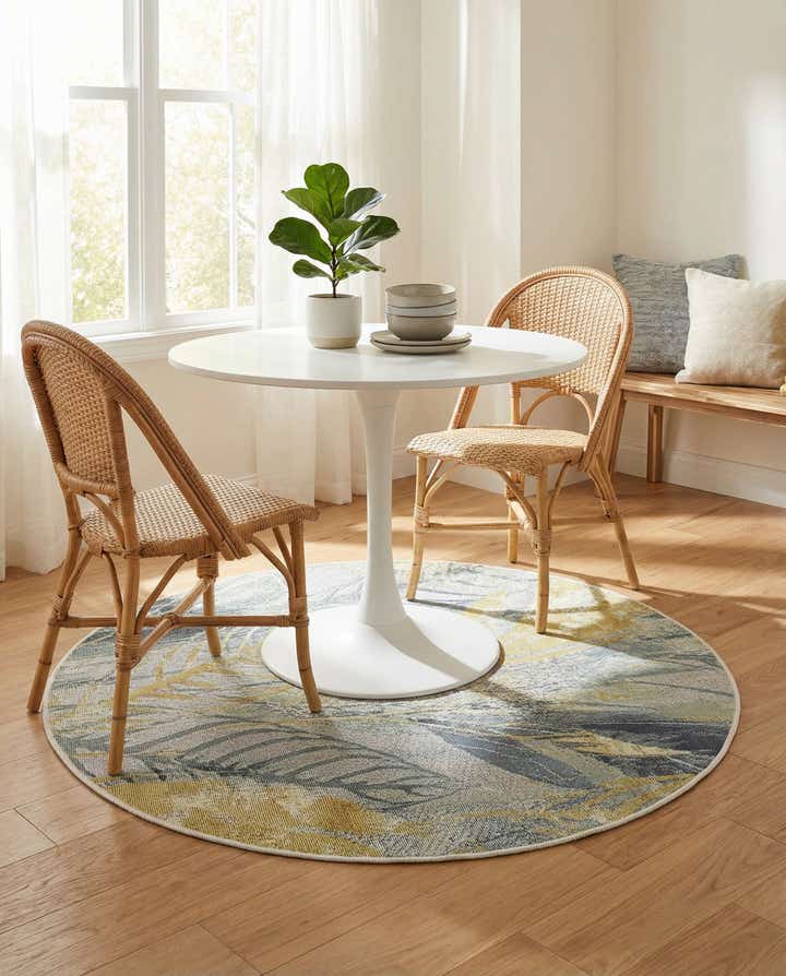 4' x 4' Easy-Clean Botanical Indoor / Outdoor Round Rug