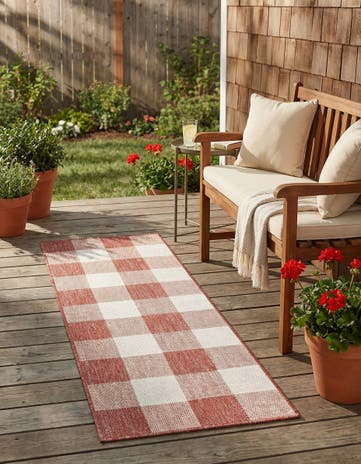 Red Easy-Clean Checkered Indoor / Outdoor Runner Rug
