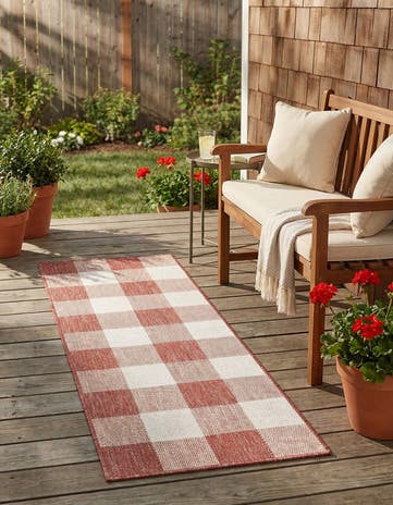 Red Easy-Clean Checkered Indoor / Outdoor Runner Rug