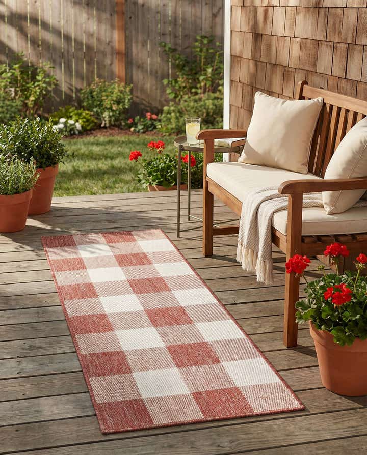 2' x 6' Easy-Clean Checkered Indoor / Outdoor Runner Rug