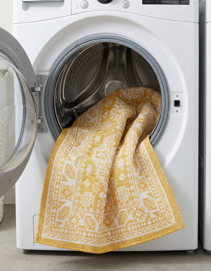 Detail image of 3' x 5' 3  Washable Aztec Indoor / Outdoor Rug