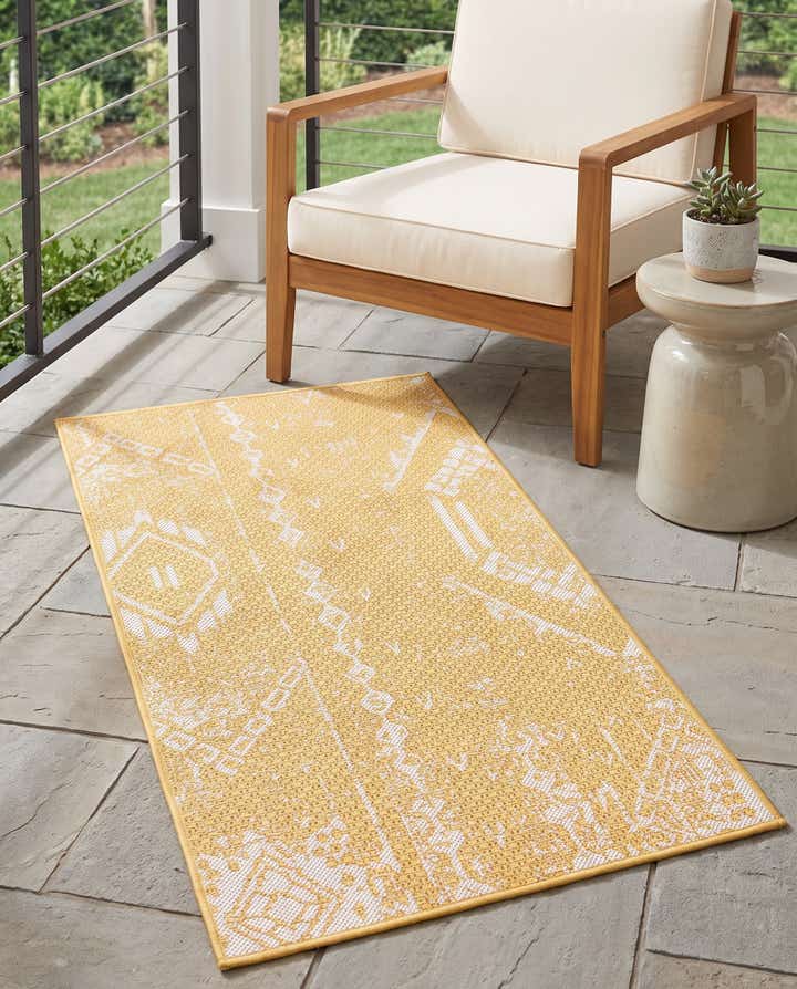 2' x 4' Easy-Clean Bohemian Indoor / Outdoor Runner Rug