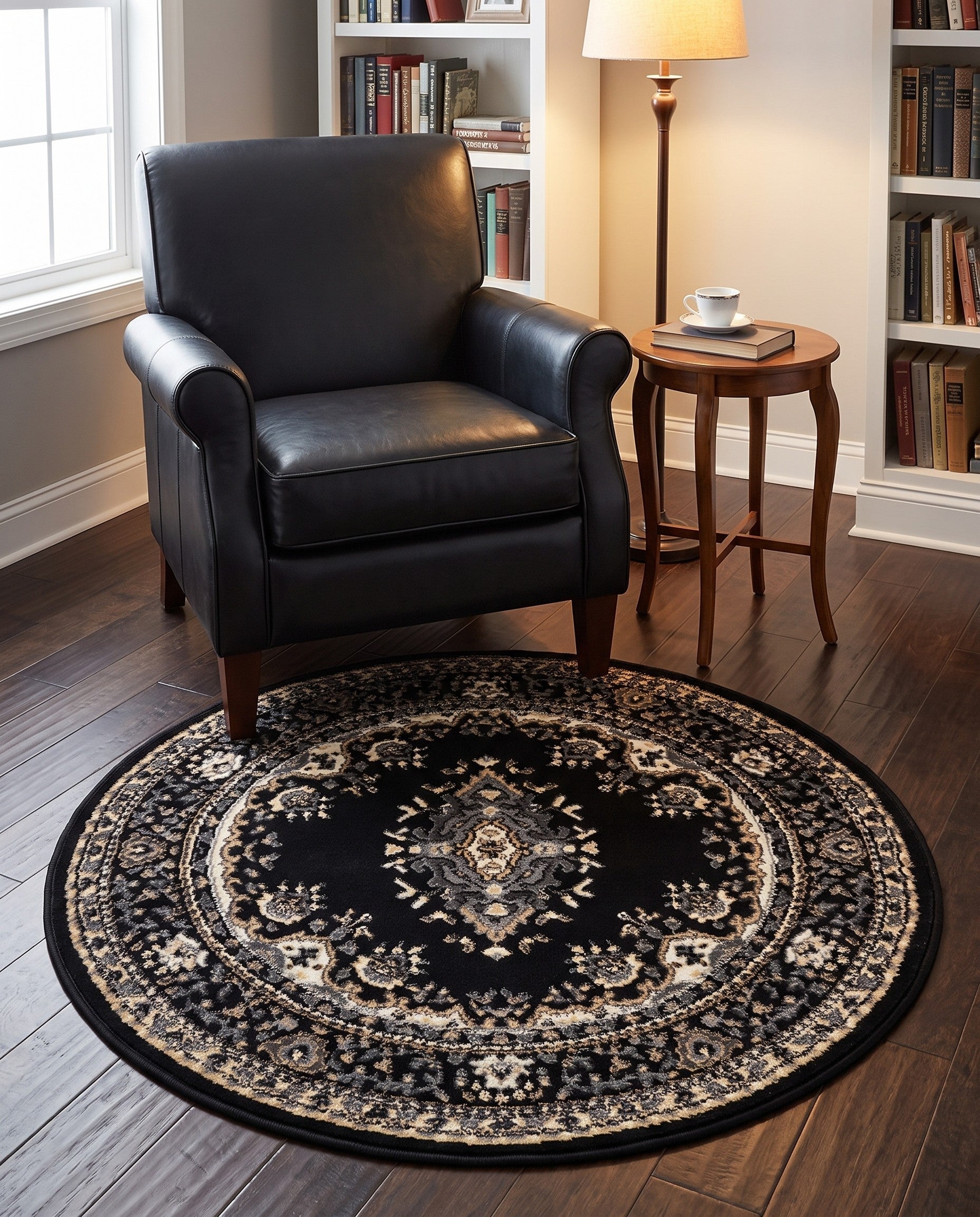 Black Amaya Round Rug