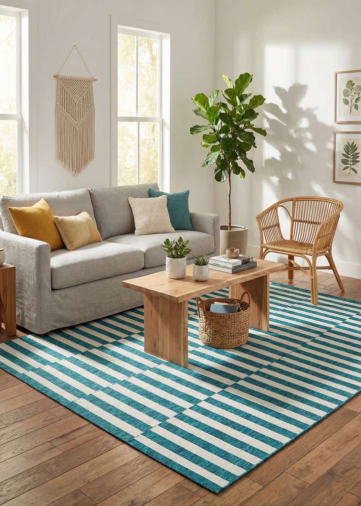 7' x 10' Easy-Clean Striped Indoor / Outdoor Rug