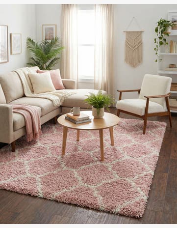 Light Pink Lattice Shag Rug