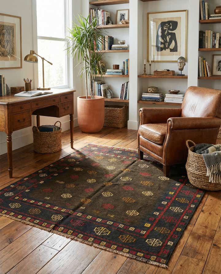 3' 10 x 4' 4 Hand Knotted Sumak Wool Square Rug