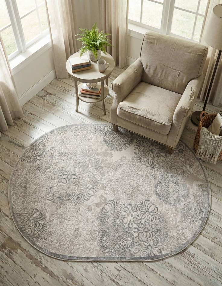 Detail image of  4' x 6' Derbyshire Oval Rug