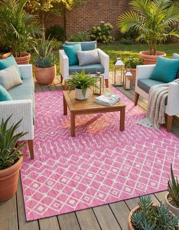 Fuschia Easy-Clean Lattice Indoor / Outdoor Rug