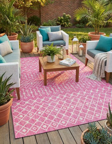 Fuschia Easy-Clean Lattice Indoor / Outdoor Rug