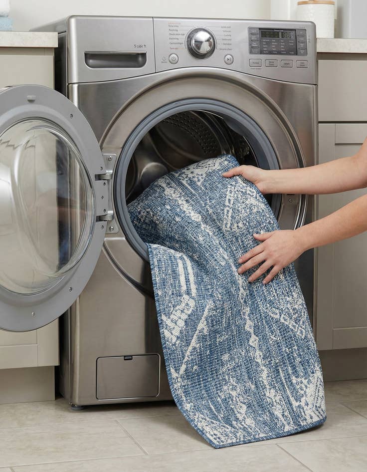 Detail image of 2' x 6'  Washable Bohemian Indoor / Outdoor Runner Rug