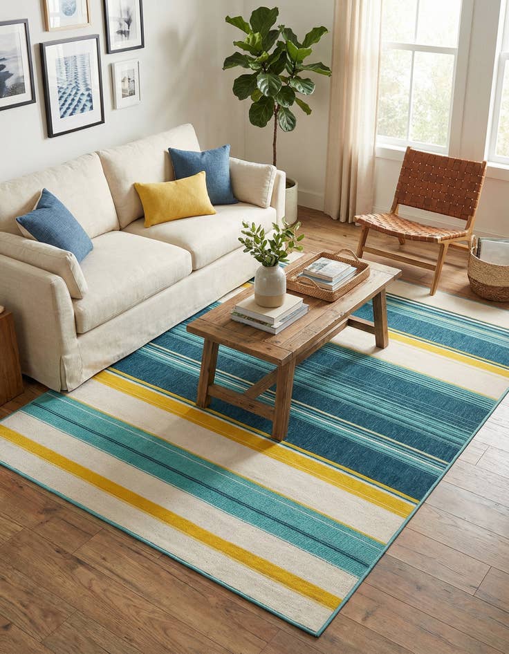 Detail image of 6' x 9'  Washable Border Indoor / Outdoor Rug