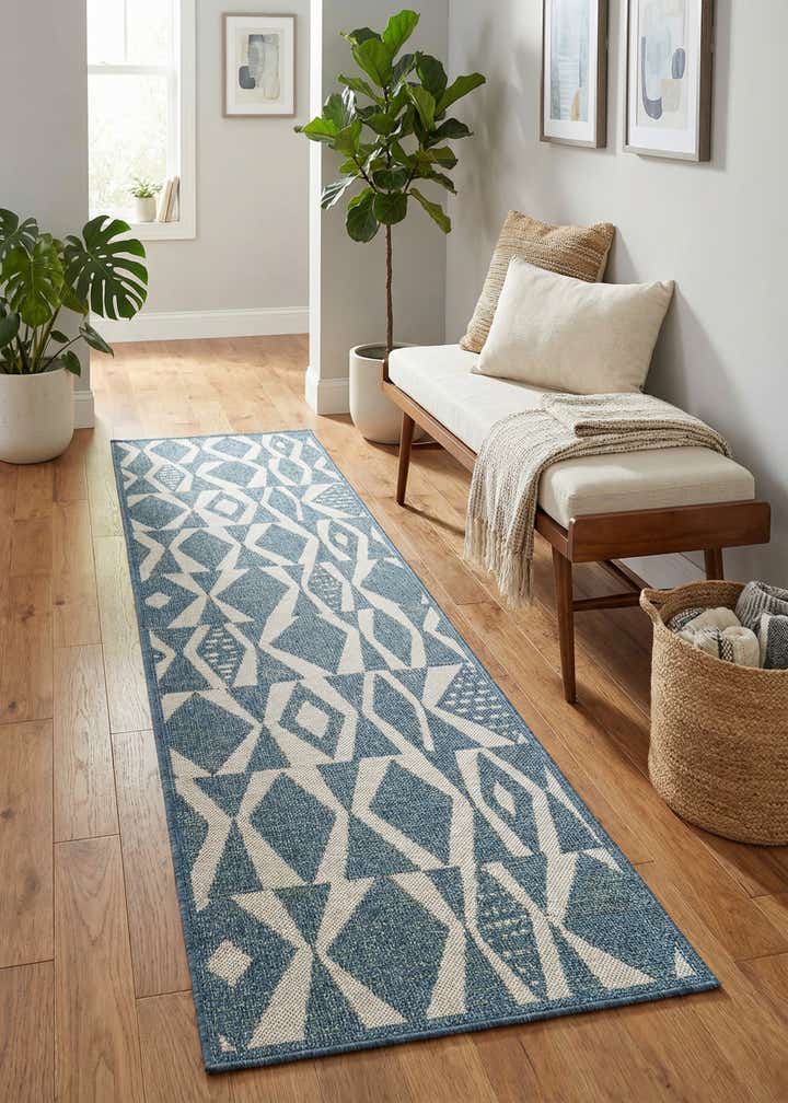 2' 7 x 10' Easy-Clean Baja Indoor / Outdoor Runner Rug