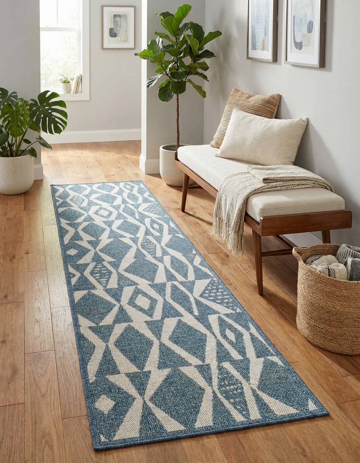 Detail image of 2' 7 x 10'  Washable Baja Indoor / Outdoor Runner Rug