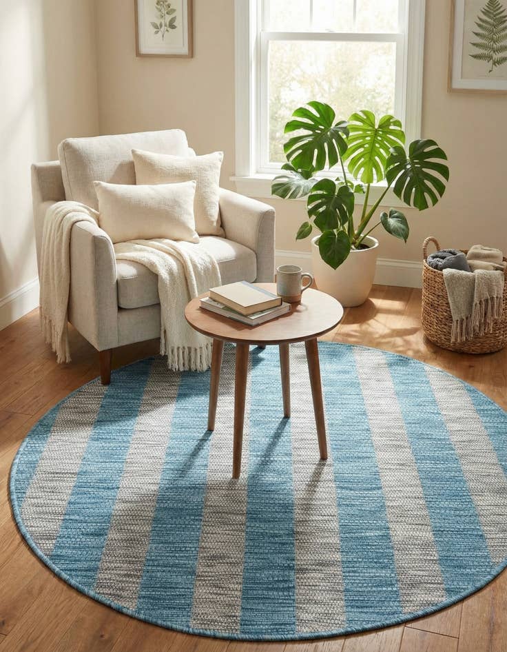 Detail image of 4' x 4'  Washable Striped Indoor / Outdoor Round Rug