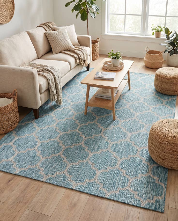 Detail image of 7' x 10' Easy-Clean Trellis Indoor / Outdoor Rug