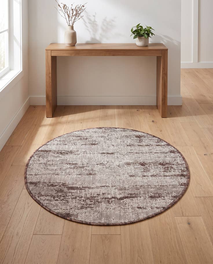 Detail image of 3' x 3' Easy-Clean Modern Indoor / Outdoor Round Rug