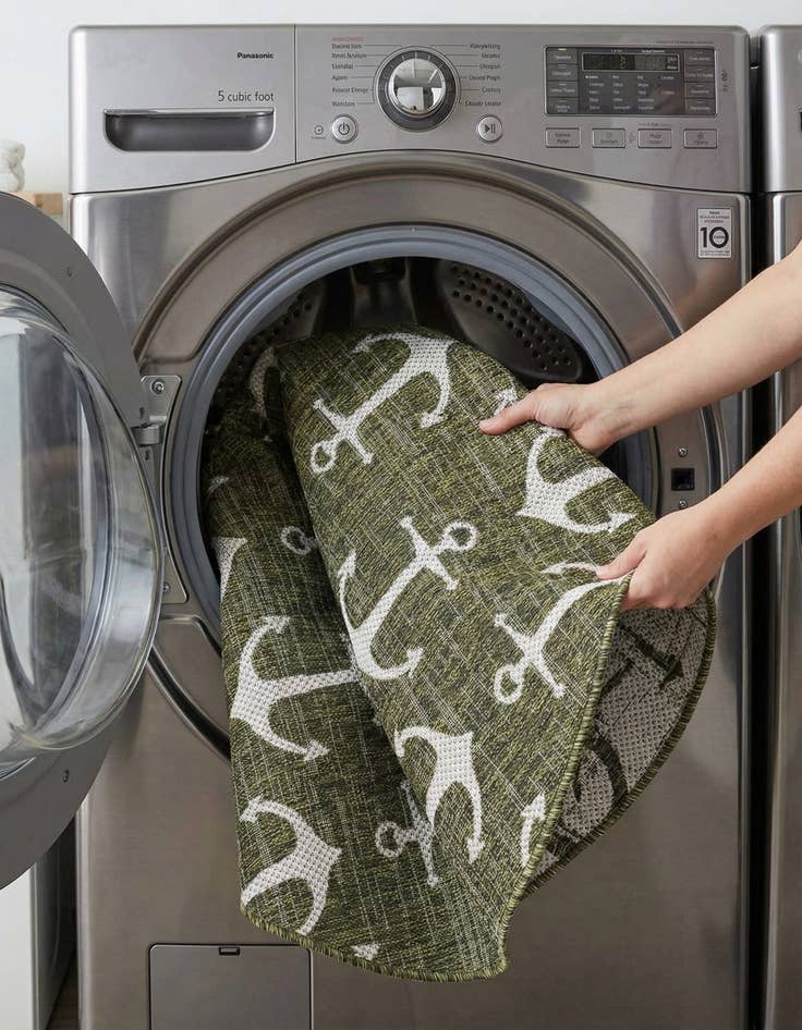 Detail image of 4' x 4'  Washable Coastal Indoor / Outdoor Round Rug