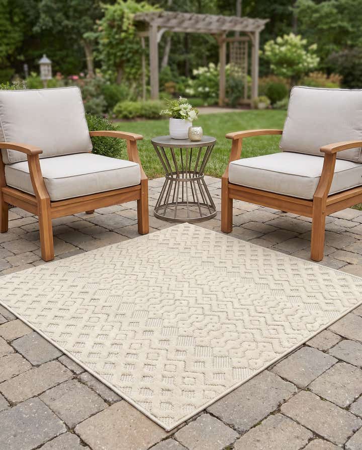 4' x 4' Easy-Clean Trellis Textured Indoor / Outdoor Square Rug