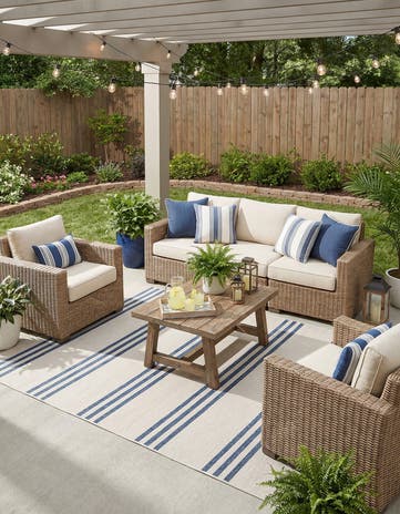 7' x 10' Easy-Clean Jill Zarin Anguilla Indoor / Outdoor Rug