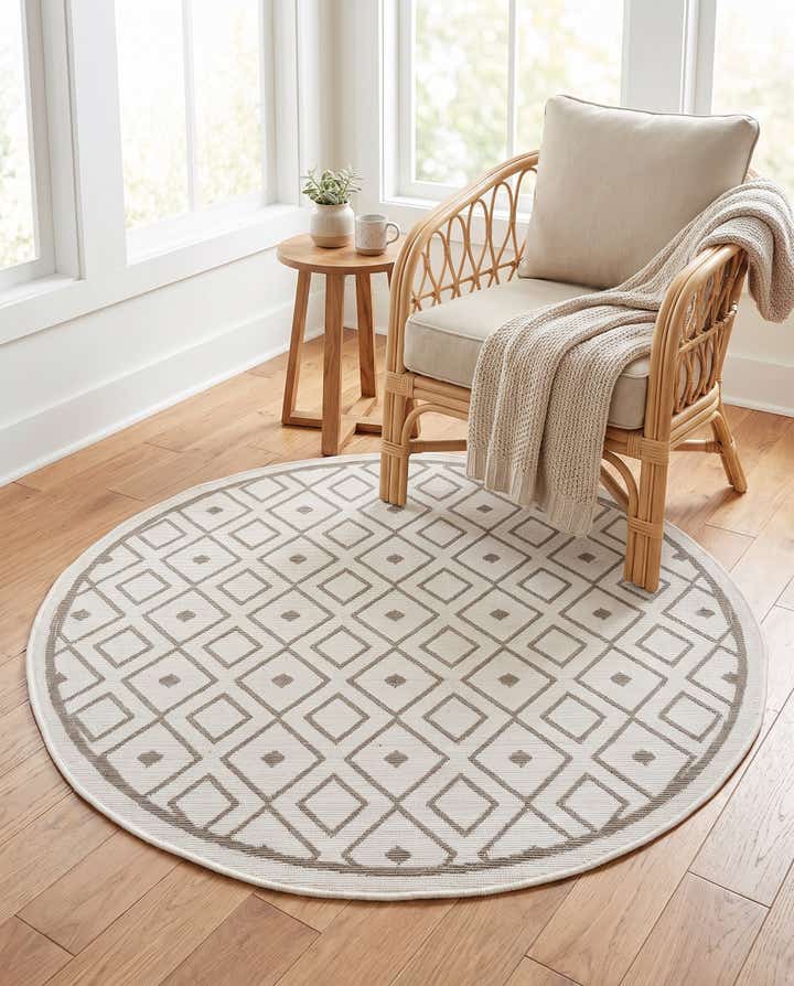4' x 4' Easy-Clean Trellis Indoor / Outdoor Round Rug
