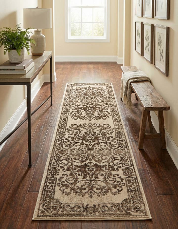 2' x 6' Hermitage Runner Rug