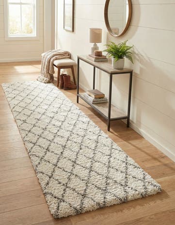 2' 7 x 12' Moroccan Shag Runner Rug