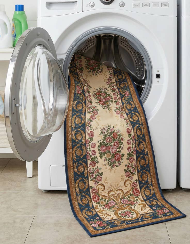 Detail image of  2' 7 x 10'  Washable Traditional Indoor / Outdoor Runner Rug