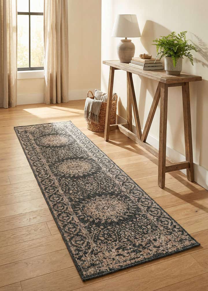 2' x 8' Easy-Clean Traditional Indoor / Outdoor Runner Rug