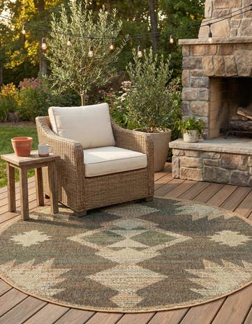 5' 3 x 5' 3 Easy-Clean Baja Indoor / Outdoor Round Rug