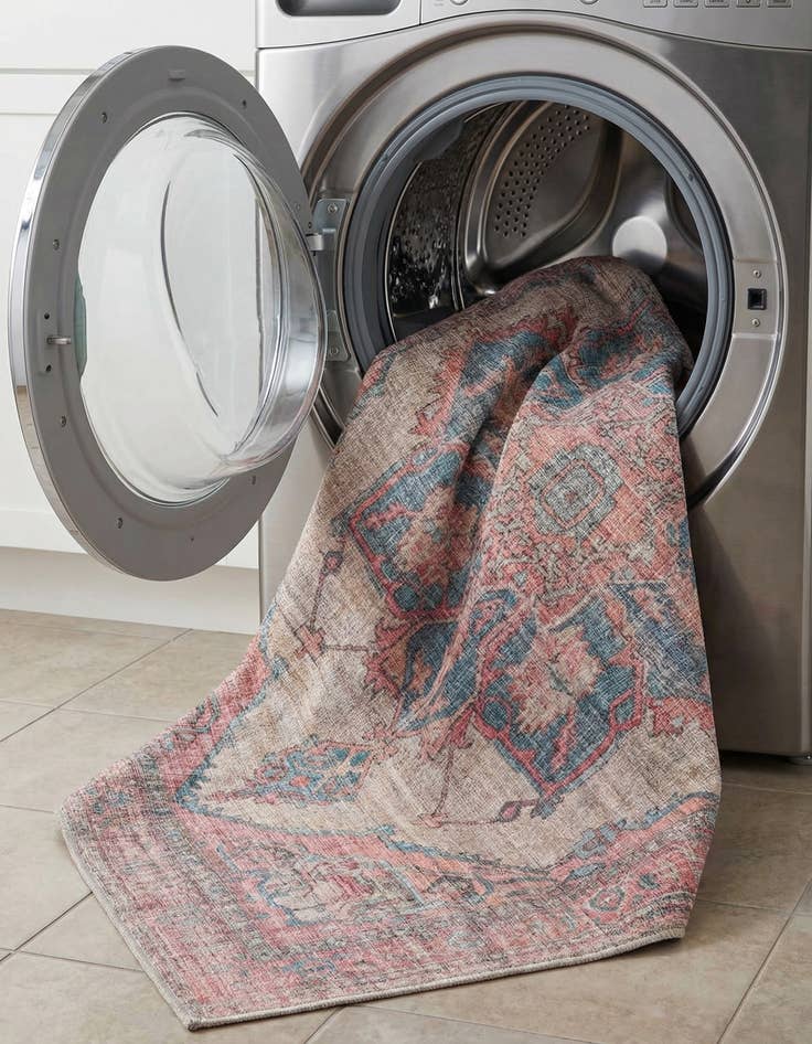 Detail image of  5' 3 x 8'  Washable Nostalgia Rug