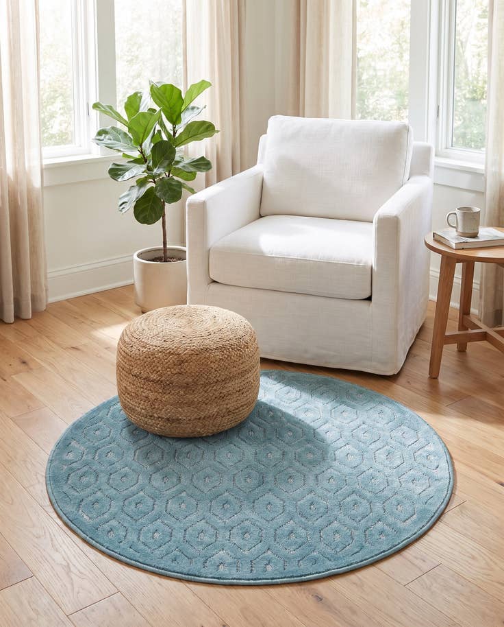 Detail image of 4' x 4' Easy-Clean Trellis Textured Indoor / Outdoor Round Rug