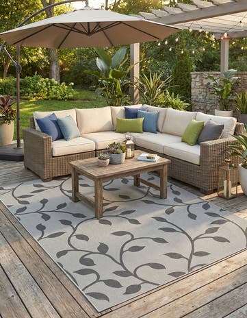 8' x 11' 4 Easy-Clean Botanical Indoor / Outdoor Rug