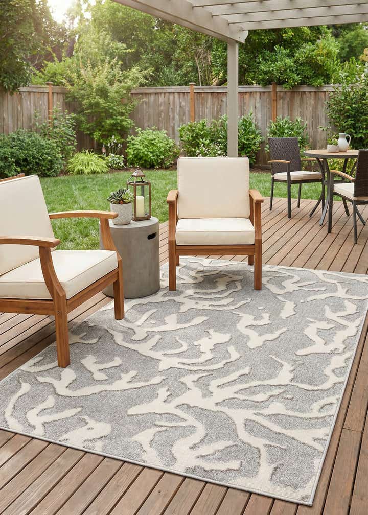 5' x 8' Easy-Clean Sabrina Soto Indoor / Outdoor Rug