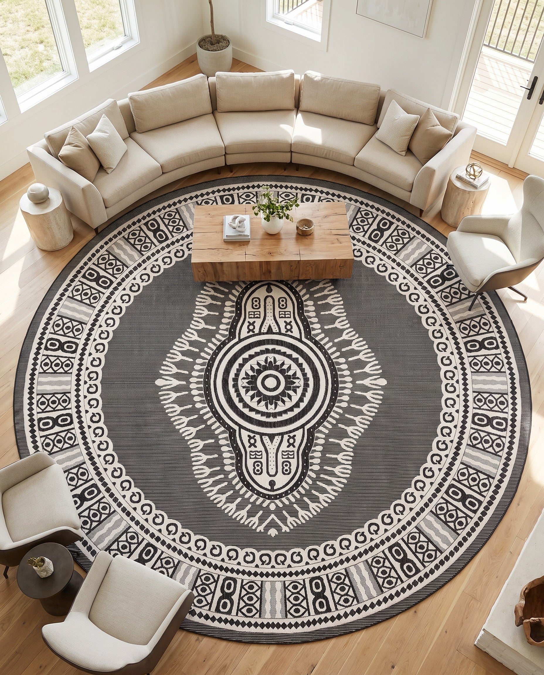 12' x 12' Easy-Clean Traditional Indoor / Outdoor Round Rug